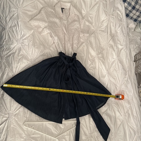 wrap around jean /eyelet lace dress, little floral detail in the top - Picture 10 of 11